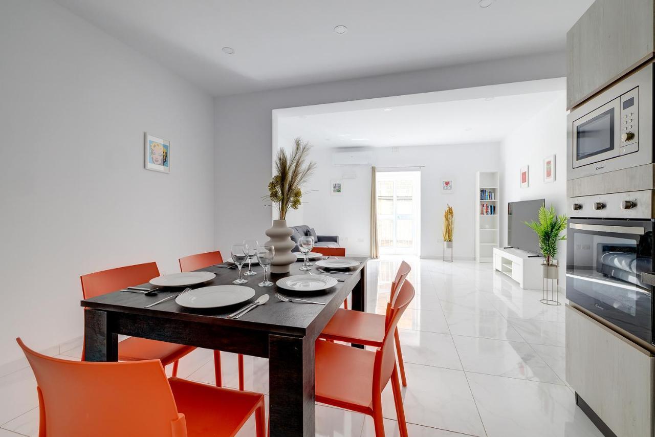 Modern Family Holiday Retreat In Gzira スリーマ エクステリア 写真