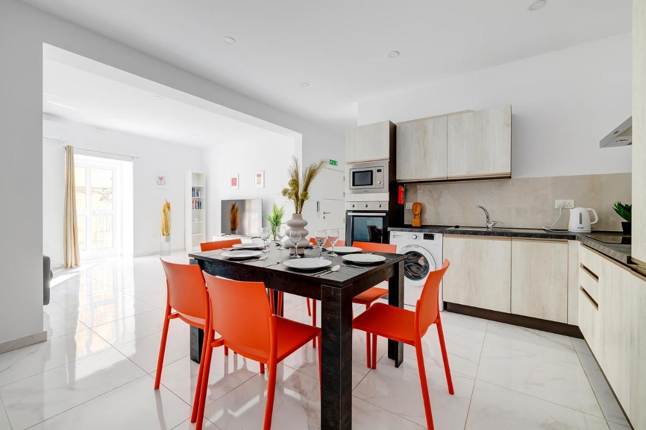 Modern Family Holiday Retreat In Gzira スリーマ エクステリア 写真