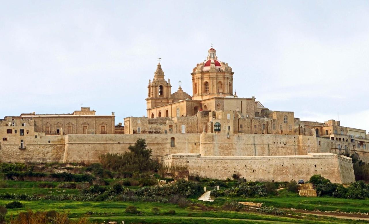 Modern Family Holiday Retreat In Gzira スリーマ エクステリア 写真