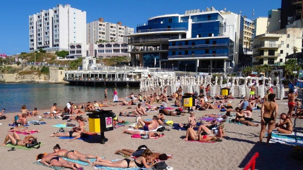 Modern Family Holiday Retreat In Gzira スリーマ エクステリア 写真