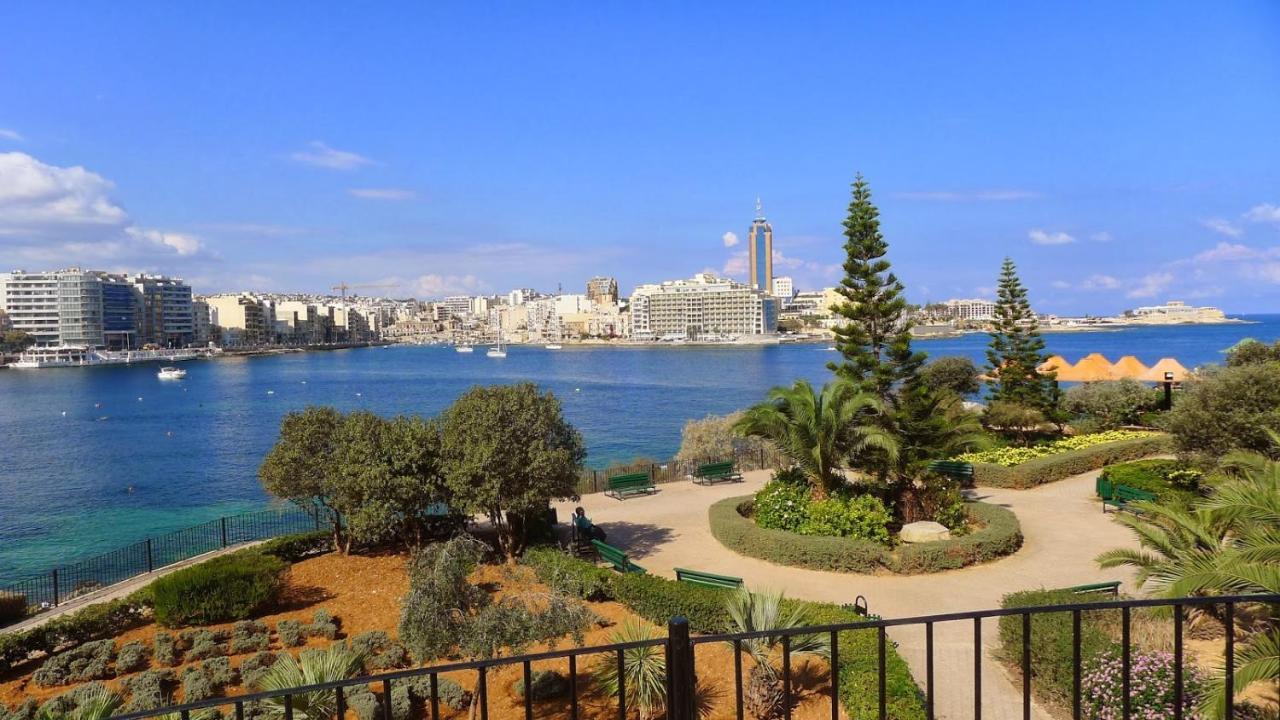 Modern Family Holiday Retreat In Gzira スリーマ エクステリア 写真